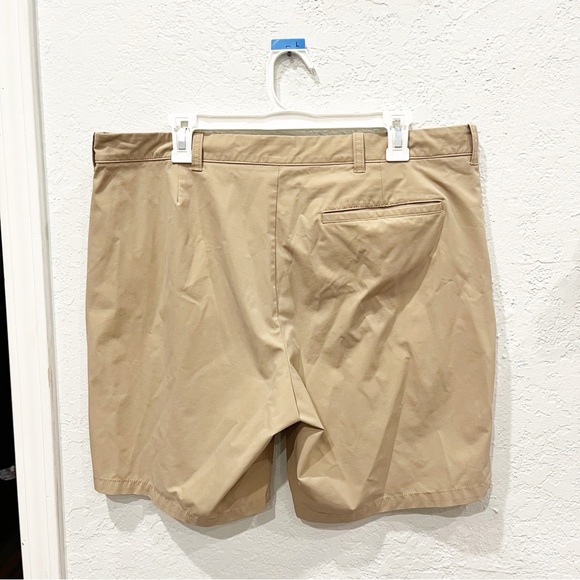 J. Crew Shorts Men's 36 9" Tech Short Khaki Preppy Summer Classic Golf AL096 - Picture 2 of 9
